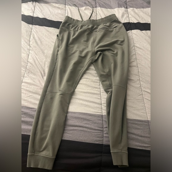 Lululemon Joggers Size L - Picture 2 of 5